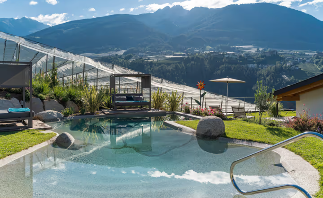 Chalet moderne avec piscine et sauna 