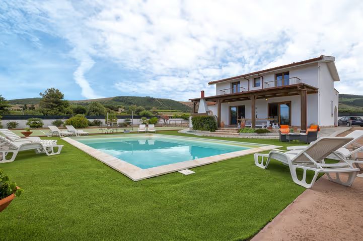 Villa somptueuse avec piscine privée, climatisation et vue sur la mer 