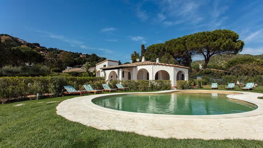 Villa au bord de la mer avec piscine privée 