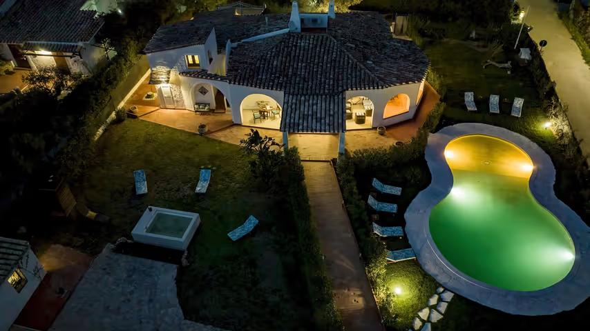 Villa au bord de la mer avec piscine privée 