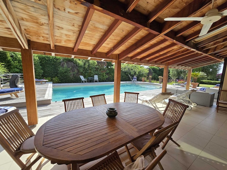 Magnifique Villa avec terrasse et Jardin 